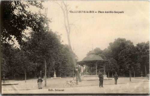 Villeneuve le Roi - Place Amedee