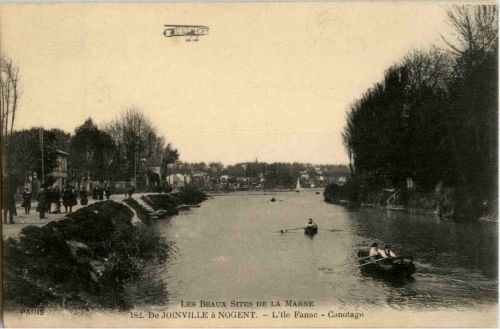 Joinville le Pont - airplane