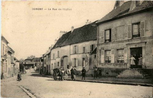 Domont - La rue de l Eglise