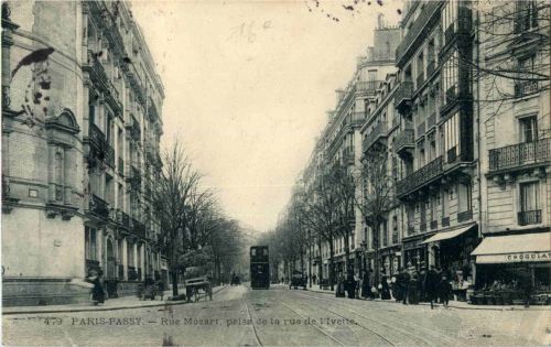Paris - Rue de Mozart Passy