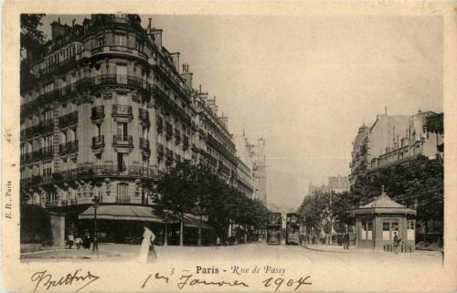 Paris - Rue de Passy