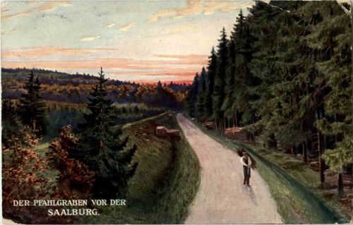 Pfahlgraben vor der Saalburg