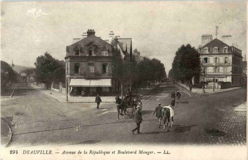 Deauville - Avenue de la Republique