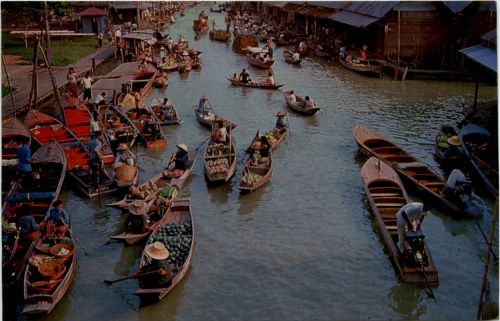 Dhonburi - Wad sai floating Market