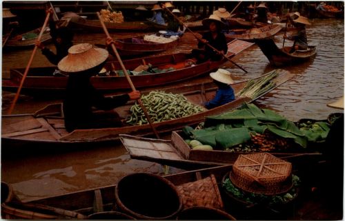 Dhonburi - Wad sai floating Market