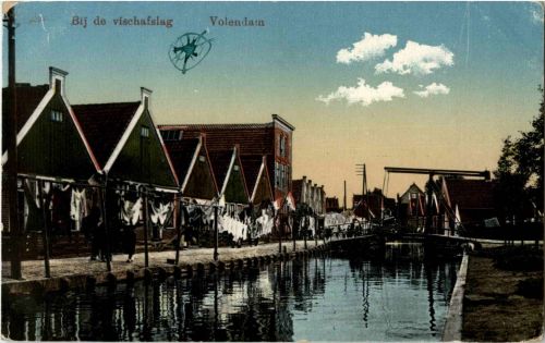 Volendam - Bij de vischafslag