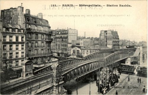 Paris - Metropolitain - Station Barbes