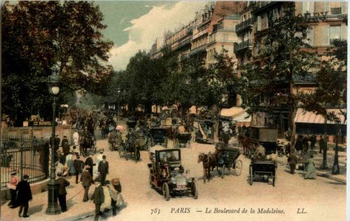 Paris - Le Boulevard de la Madeleine
