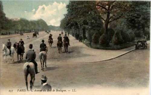 Paris - L Avenue du Bois de Boulogne