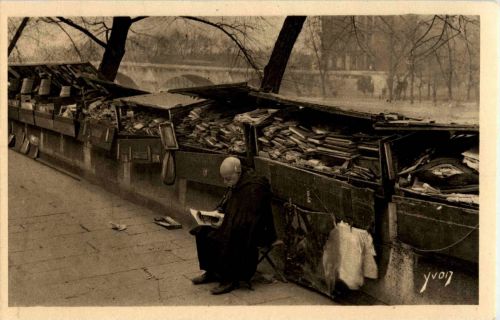 Paris - Quai Voltaire