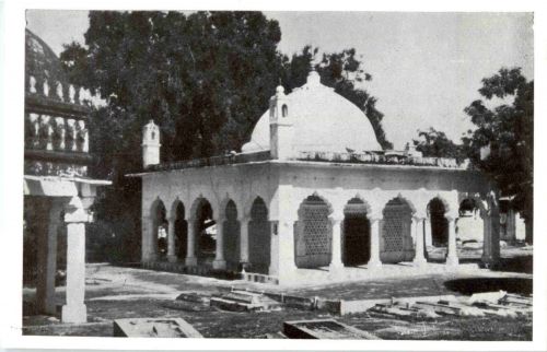 Delhi - Dargah of Roshan