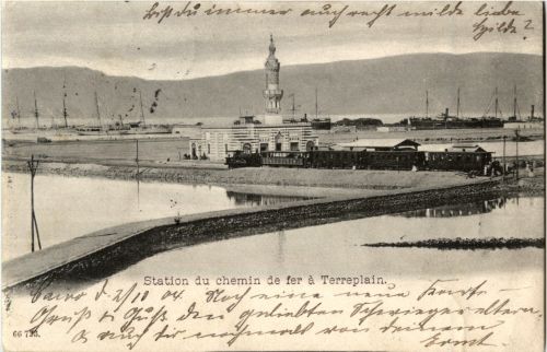 Station du chemin de fer a Terreplain