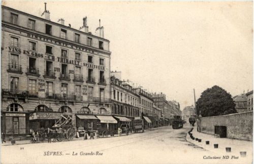 Sevres - La grande rue