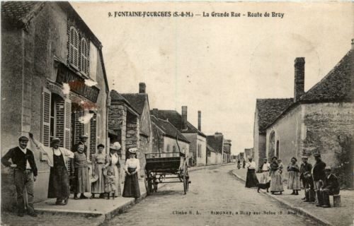 Fontaine Fourches - Route de Bray