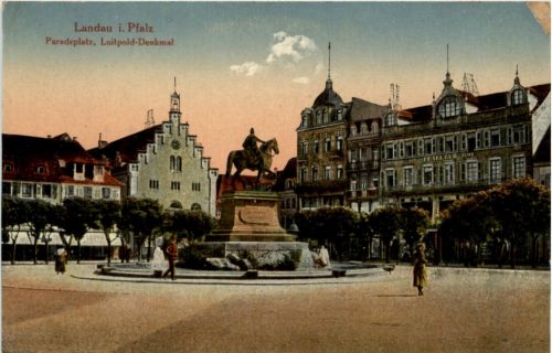 Landau - Paradeplatz