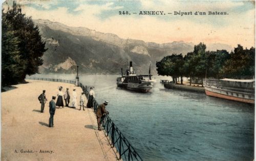 Annecy - Depart d un Bateau