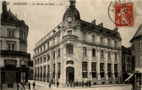 Auxerre - Le Bureau de Poste