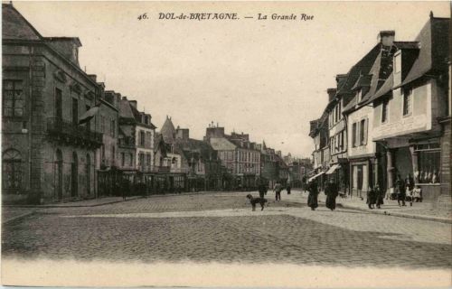Dol de Bretagne - La Grande Rue