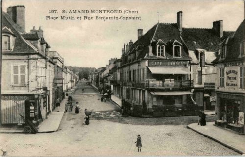 St. Amand Montrond - Place Mutin