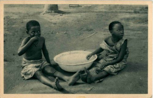 Missions Africaines - Province de l Est - Il Y a bon
