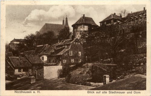 Nordhausen - Blick auf alte Stadtmauer und Dom
