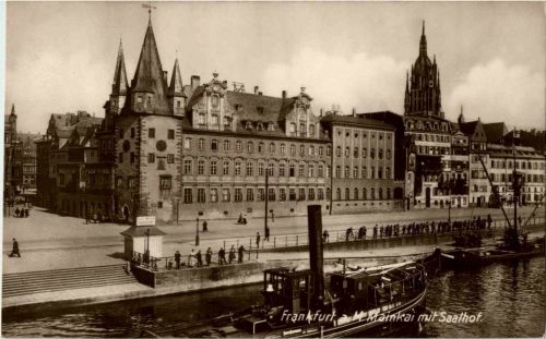 Frankfurt - Mainkai mit saalhof