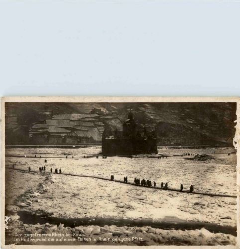 Kaub - zugefrorener rhein