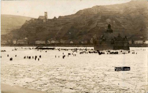 Kaub - Pfalz bei zugefrorenem Rhein