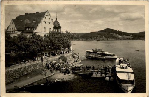 Saalburg/Thür., Stausee mit HO-Gaststätte Kranich und Bootsanlegestelle