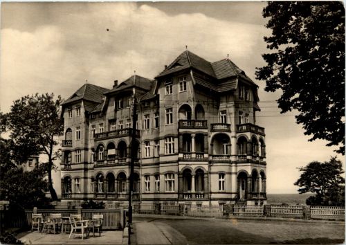 Kühlungsborn/Ostseebad - Kinderkurheim Schloss am Meer
