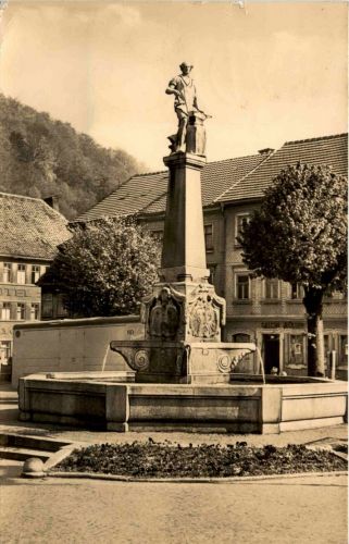 Suhl/Thür. - Waffenschmiedebrunnen