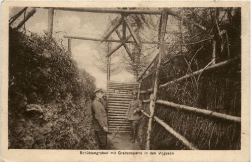 Schützengraben mit Grabensperre in den Vogesen