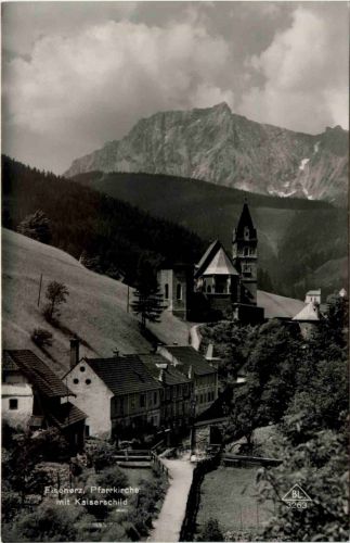 Eisenerz/Steiermark - Pfarrkirche mit Kaiserschild