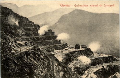 Eisenerz/Steiermark - Erzbergabbau während der Sprengzeit