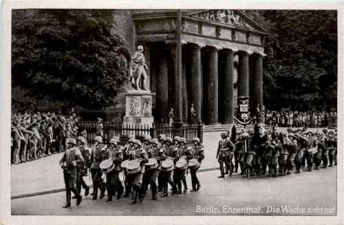 Berlin - Ehrenmal