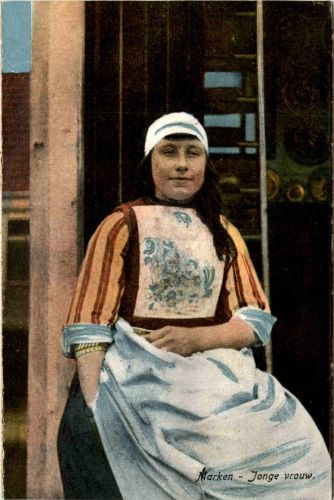 Marken - Jonge vrouw
