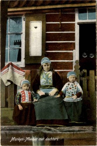 Marken - Moeder met dochters
