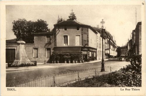 Toul - La rue Thiers