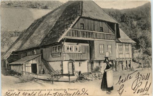 Schwarzwaldhaus mit Elzacher Tracht