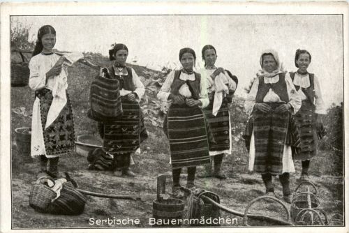 Serbische Bauernmädchen