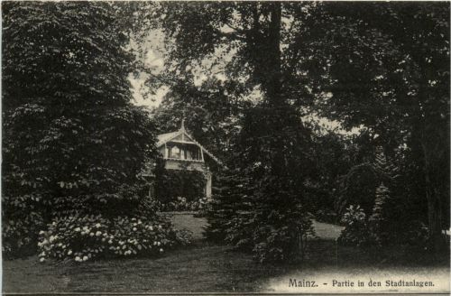 Mainz - Partie in den Stadtanlagen