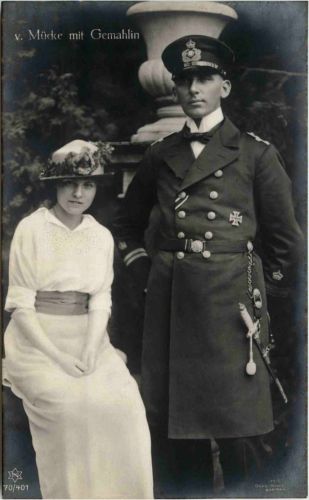 Kapitänleutnant von Mücke mit gemahlin
