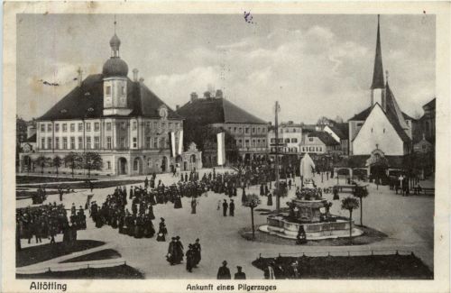 Altötting - Ankunft eines Pilgerzuges