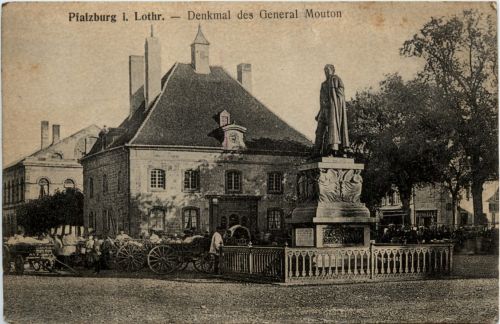Pfalzburg - denkmal des General Mouton