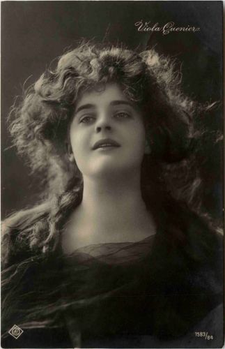 Viola Queniero