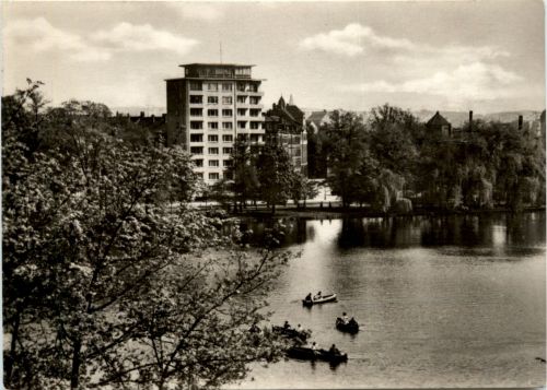 Karl-Marx-Stadt - Hochhaus am Schlossteich
