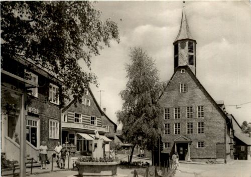 Schmiedefeld am Rennsteig - An der Kirche
