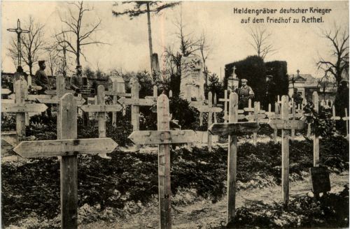 Heldengräber deutscher Krieger auf dem Friedhof zu Rethel - Feldpost