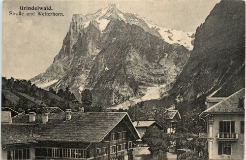 Grindelwald - Strasse und Wetterhorn