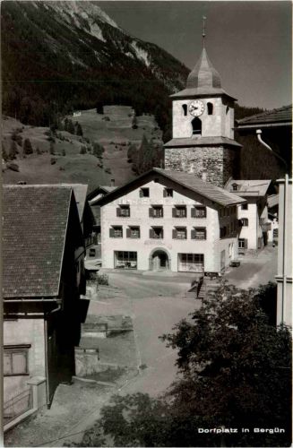 Dorfplatz in Bergün